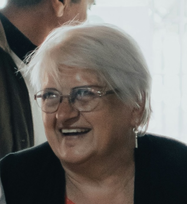 Carolyn M. headshot